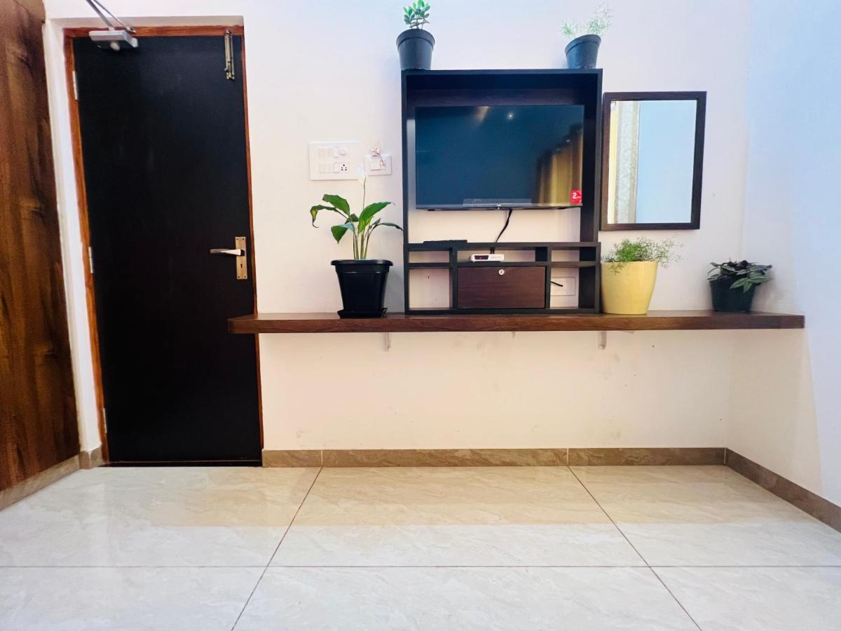 Hotel Raja Residency Alāndurai Exterior foto